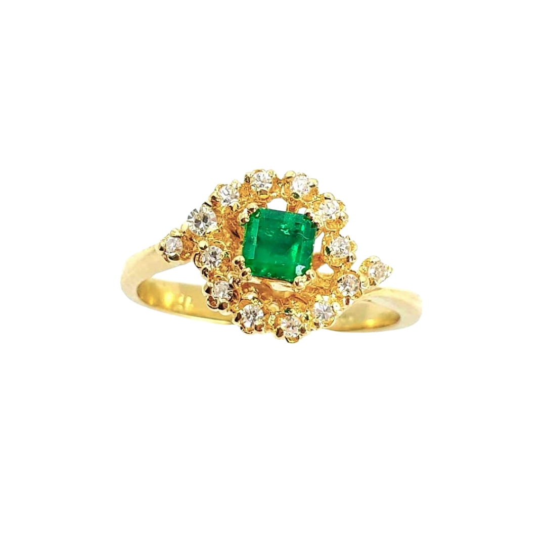 Vintage Natural Emerald and Diamond Ring