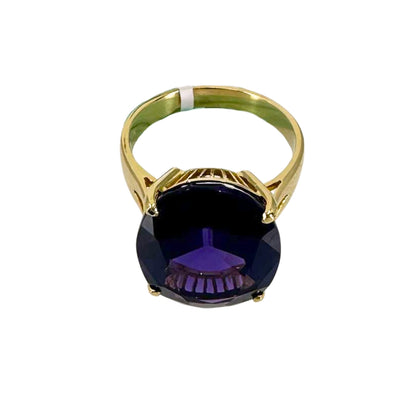 Yellow Gold Oval Amethyst Solitaire Ring