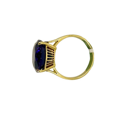 Yellow Gold Oval Amethyst Solitaire Ring