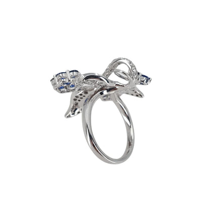 18 Karat White Gold Round Sapphire and Diamond Flower and Leaves Ring